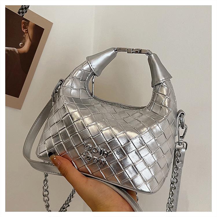 French niche bags, summer 2025 new high-end hand-held women's bags, popular shoulder messenger bags this year