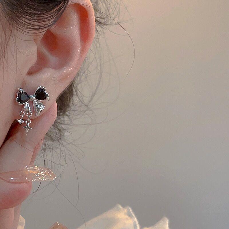 Obsidian Bow Stud Earrings: Chic & Elegant Women's Fashion Earrings with a High-End Touch