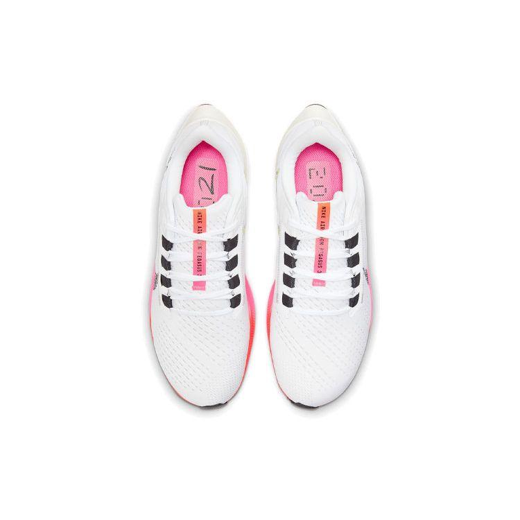 Nike Baskets Air Zoom Pegasus 38 Rawdacious Homme Blanc Football-Gris Rose-Explosion DJ5397-100