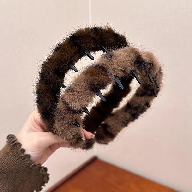 Faux Fur Plush Headband Leopard Warm Furry Hairband Shark Tooth Zig Zag Design Comb Nonslip Headbands Women Hair Accessories