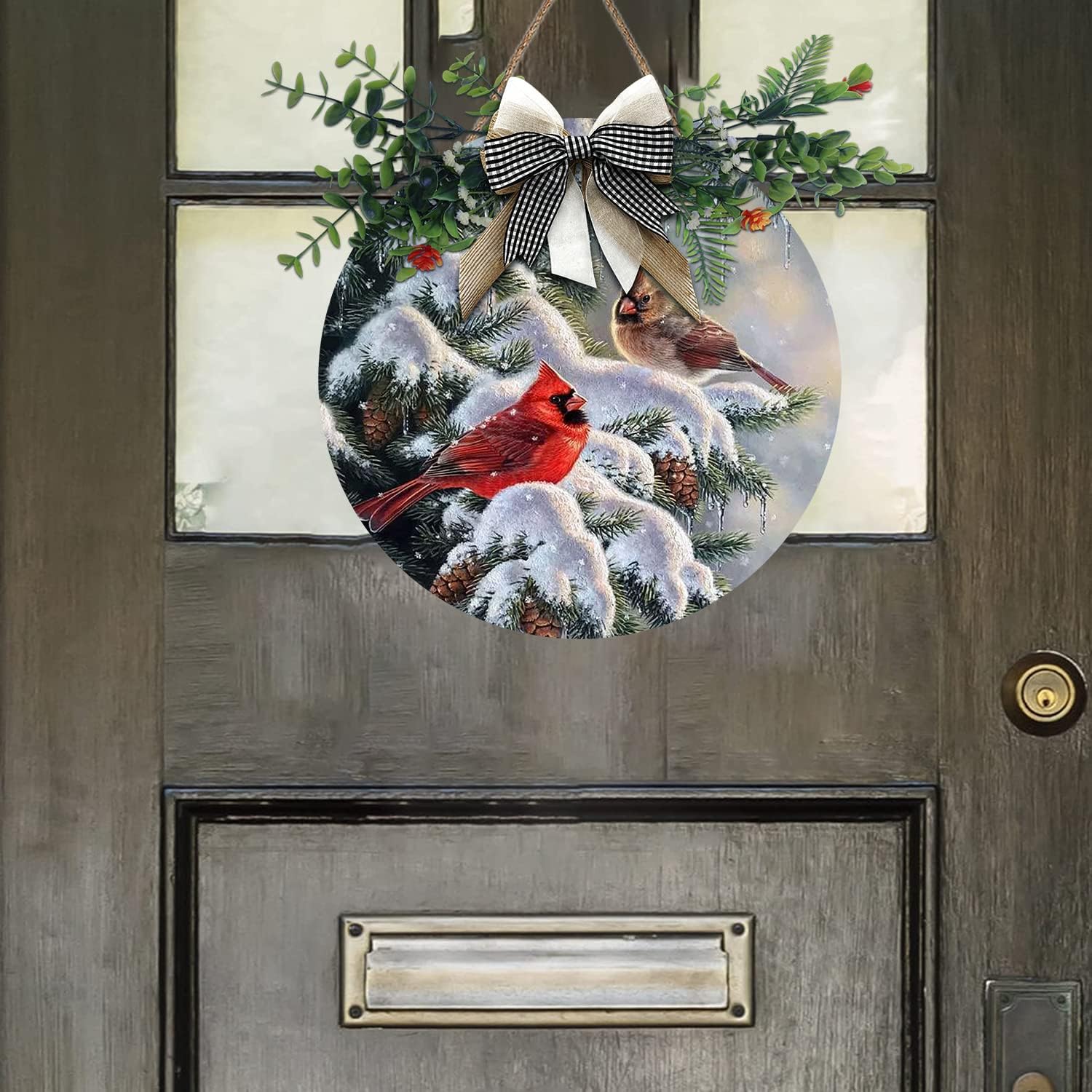 

Aowotu Зимние венки на дверь с красными птицами для входной двери снаружи, круглые подвесные таблички с веткой кардинала для домашнего декора, праздничного крыльца, стены, фермерского дома, для использования в помещении