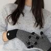 ANDNEEDS Stripe cashmere gloves (black)