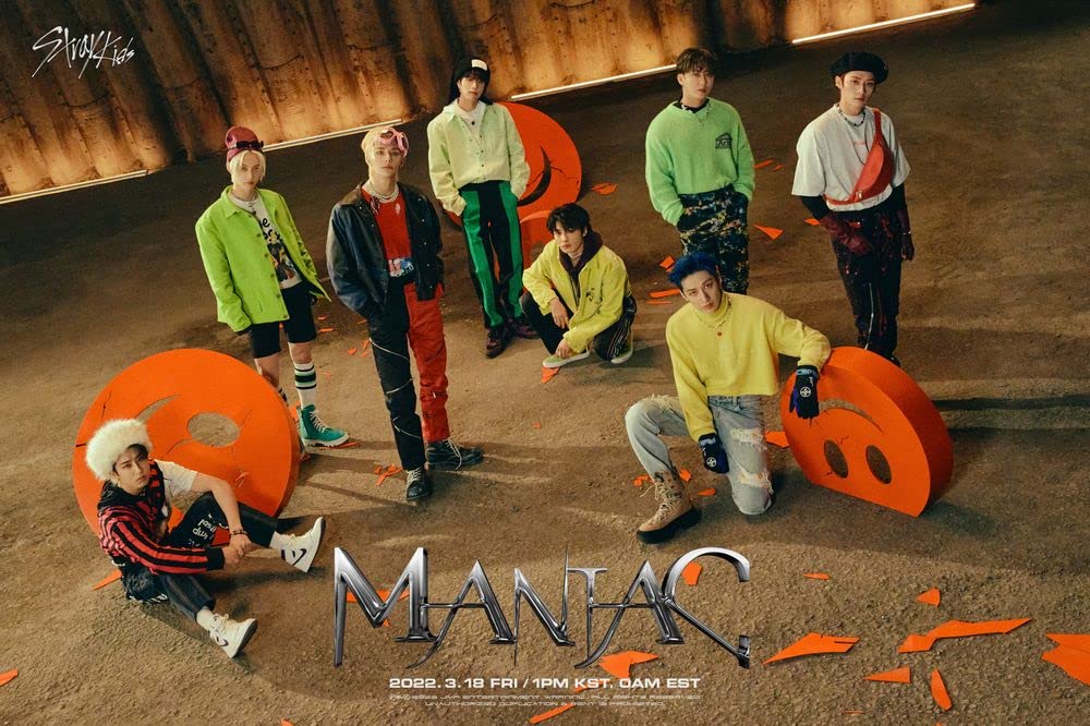 Stray Kids Oddinary 6th Mini Album Jewel Case Random Version Photo Sealed CD+18p PhotoBook+1p PhotoCard+1ea Badge-DDAKJI+1ea Sticker+Tracking