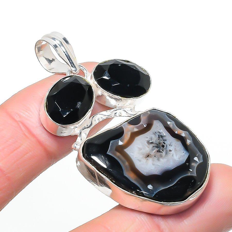 Natural Agate Geode Slice, Spinel 925 Sterling Silver Jewelry Pendant 2.13  AP-14505