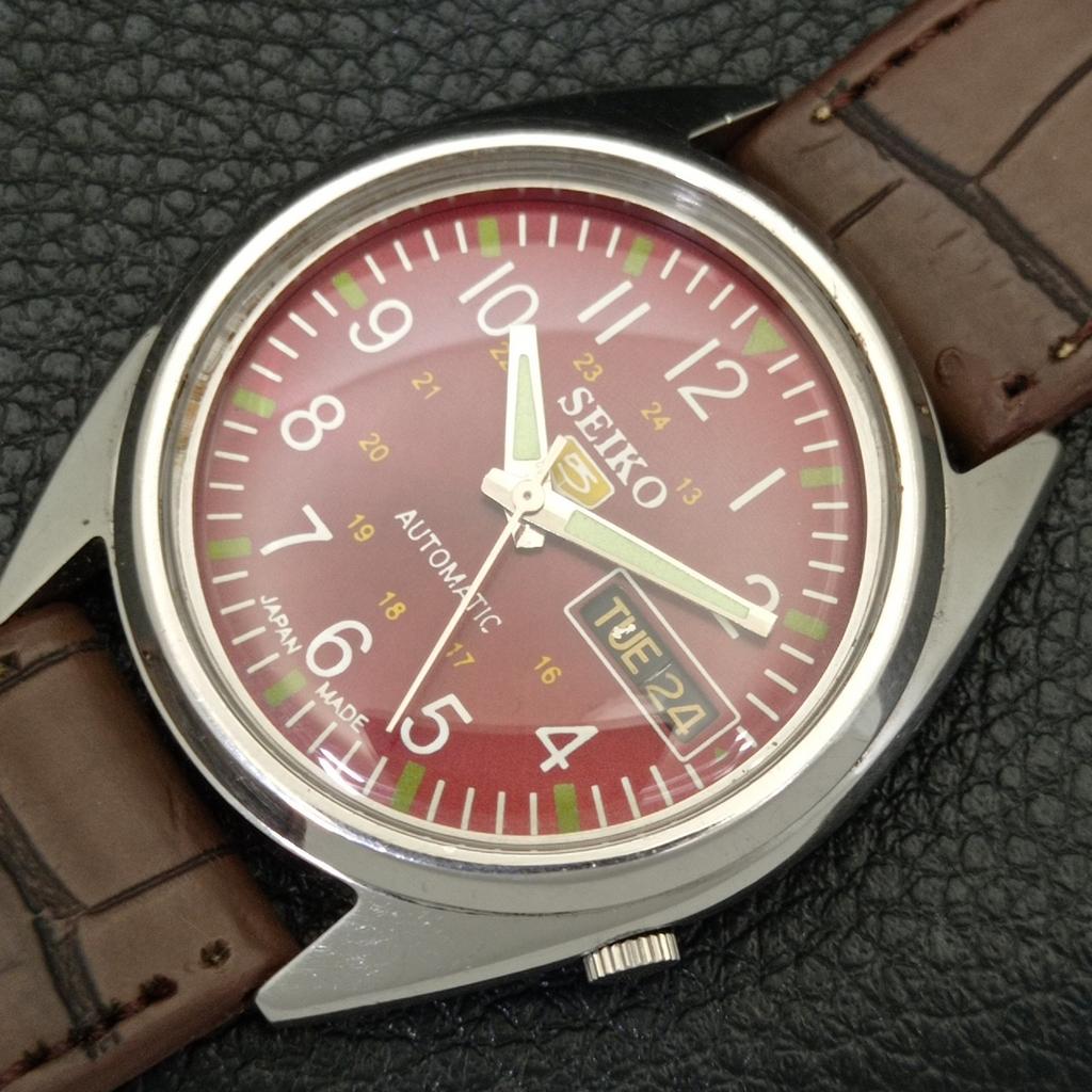 AUTOMATIC 7019A VINTAGE SEIKO 5 JAPAN MENS MAROON COLOR DIAL WATCH A701412-5 R206b-a701412
