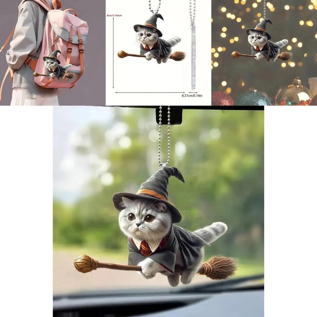 Acryl-Autodekorationen mit flacher Oberfläche und einem magischen Katzenmotiv auf einem Besen für den Fahrzeuginnenraum