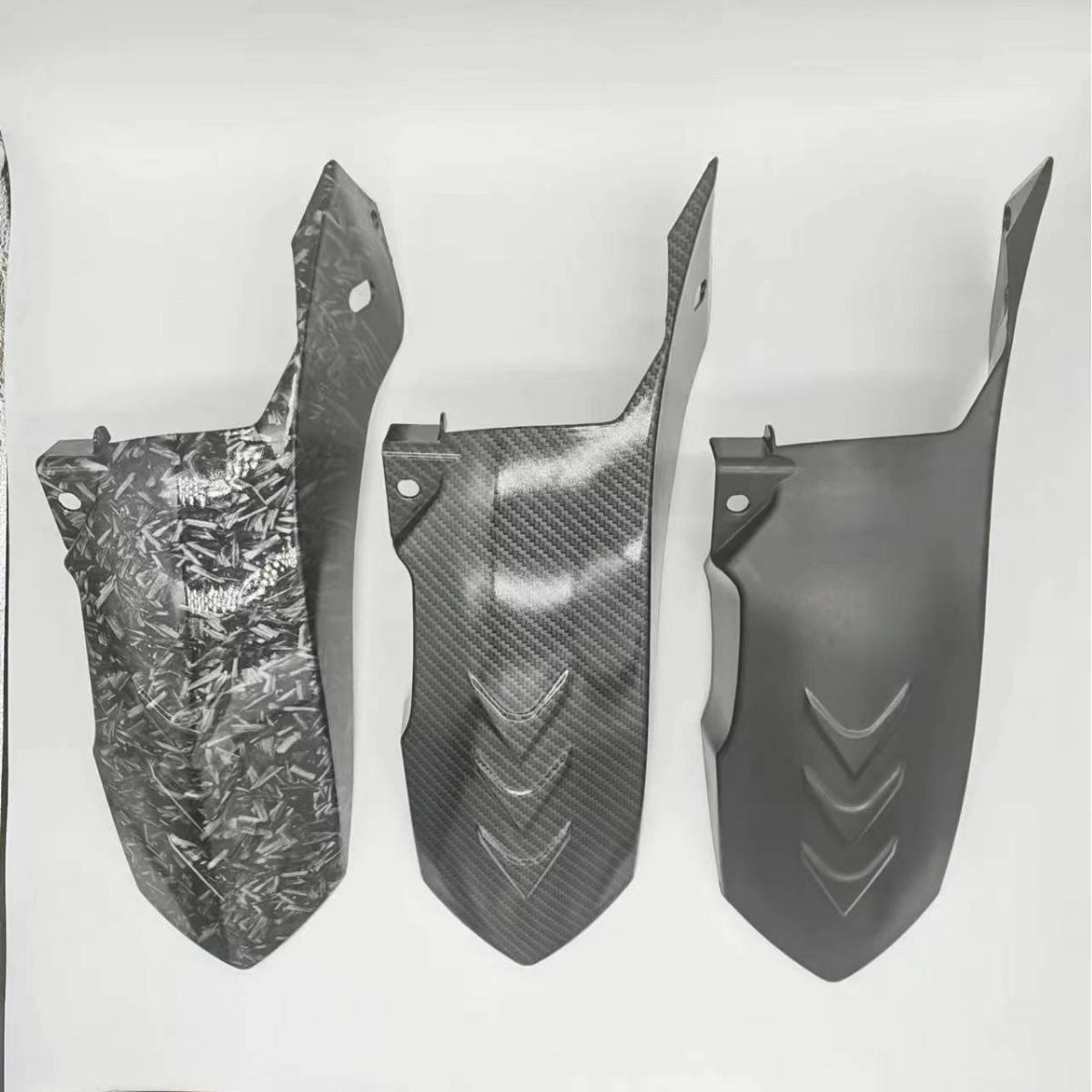 

Заднее внедорожное крыло из углеродного волокна для CLICK125/150 American Section Texture