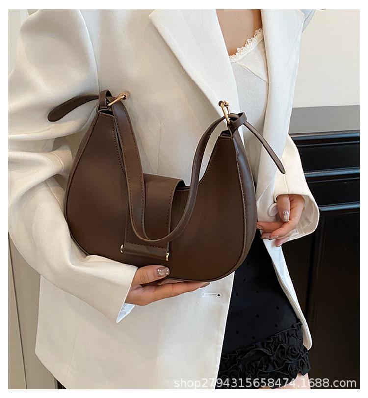 Solid Color Stylish Single Shoulder Underarm Women's Bag - 2025 Autumn/Winter Collection