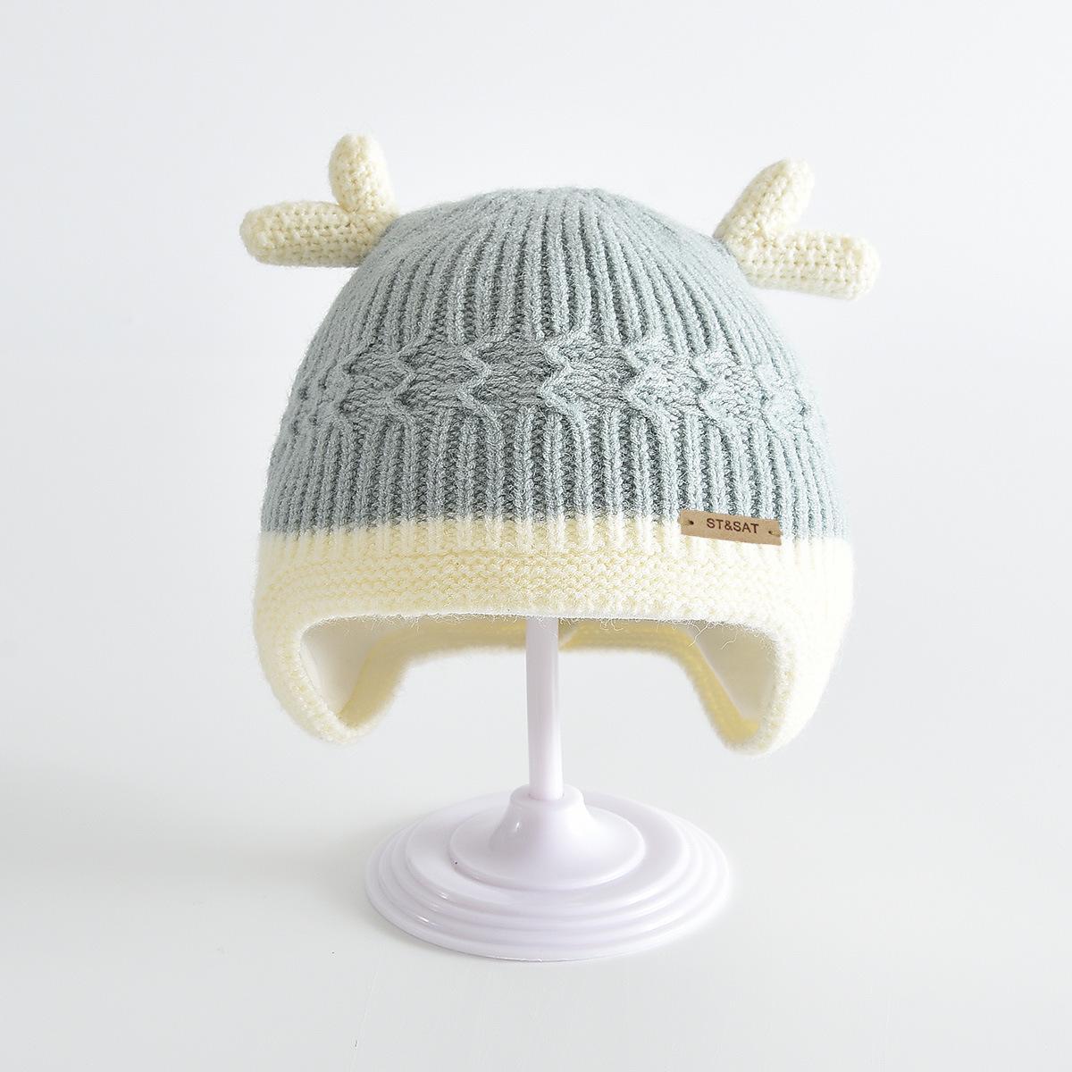 

Autumn/Winter Knitted Earflap Hat with 3D Antlers - Cozy Wool Design for Boys & Girls 40-42cm (0-6 months) м ята зелений колір