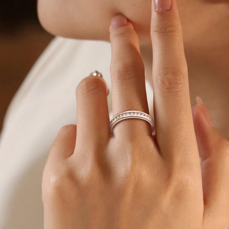 Bague Classique Européenne Américaine en Argent Sterling 925 avec Zircon pour Femmes - Bijou Rétro, Polyvalent et Intemporel.