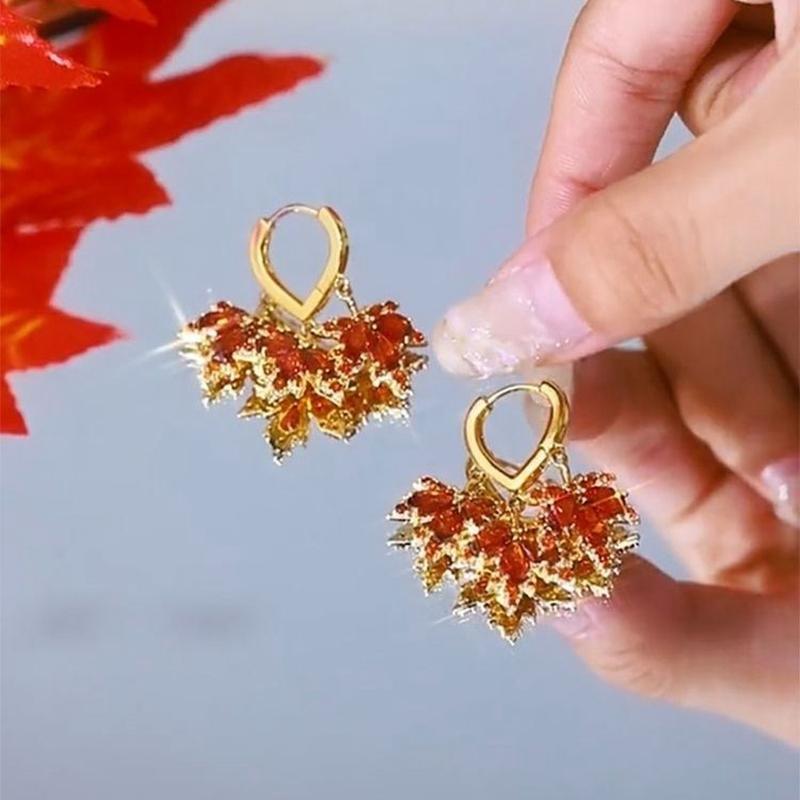 New Design Red Zircon Maple Leaf Pendant Earring For Women Light Luxury Tassel Chain Crystal Earring Girl Exquisite Jewelry