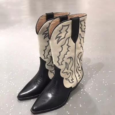 [Fanfna] Pointed Western Cowboy Boots Women's 2025 New British Thick Heel Embroidered V-mouth Medium Tube Knight Boots