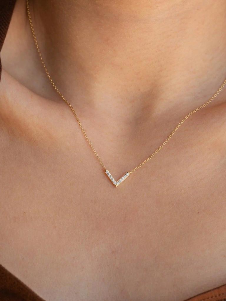 1 Pc Elegant Minimalist Stainless Steel 18K Gold Plated Cubic Zirconia V-Shape Clavicle Necklace For Women