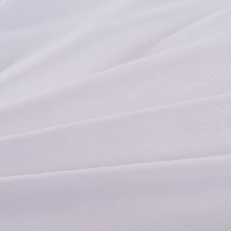 FUANNA All-Season Polyester Eight-Hole Fiber Quilt