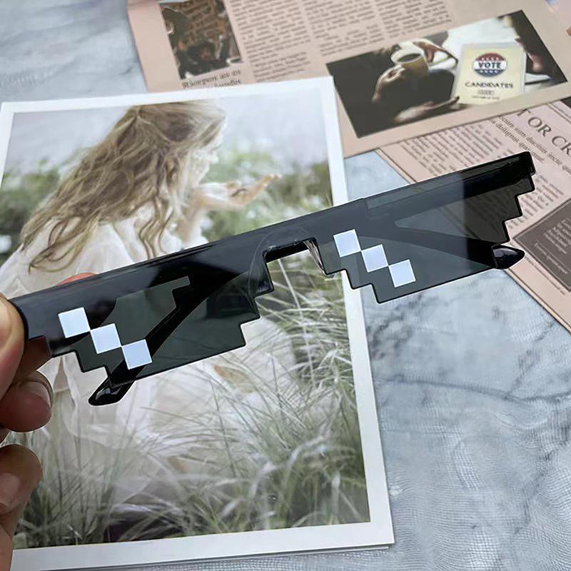 Retro Erkek ve Kadın Doğum Günü/Parti Hediyelikleri Oyuncu Robot Güneş Gözlüğü Piksel Mozaik Güneş Gözlüğü Thug Life Güneş Gözlüğü