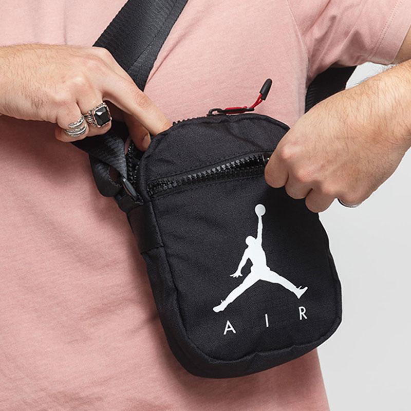Jordan Polyester Cell Phone Pouch, Shoulder Bag, Crossbody Bag Small Unisex Black Jordan CK3835-010 Jordan CK3835-010