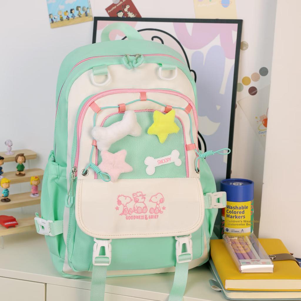 SNOOPY Painful Bag, Instagram-Friendly Backpack for Middle And High School Students, Cute Girls' Versatile