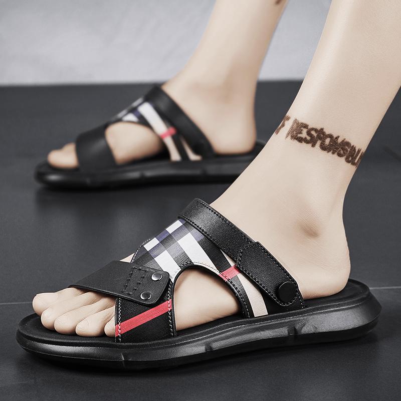 Fashion Sandals In Large Size Summer Beach Shoes Cool Slippers Wear-resistant and Non Slip Casual and Fashionable Air Cushioned Shoes
