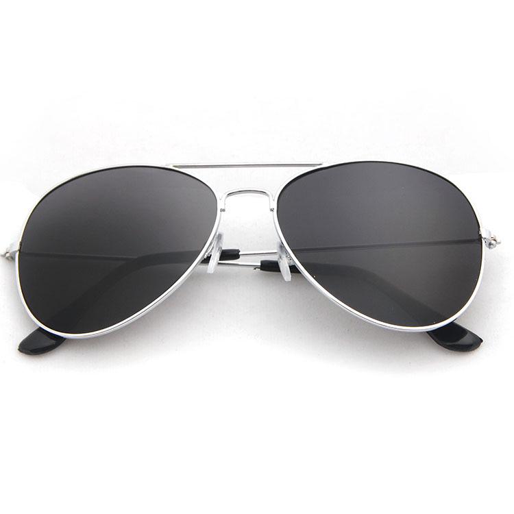 Unisex klasické kovové slnečné okuliare typu Aviator 3026/3025