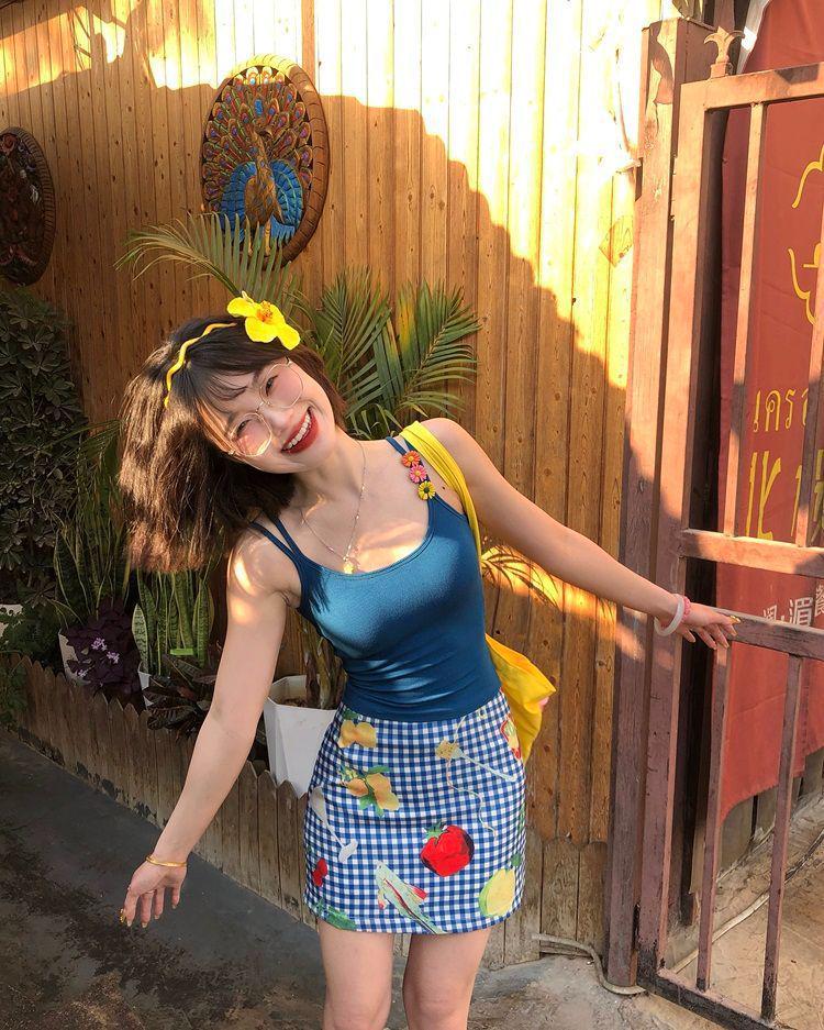 

Dopamine Summer Two-Piece Set: Padded Strappy Tank and High-Waisted Printed Bodycon Skirt for Women Extra Large