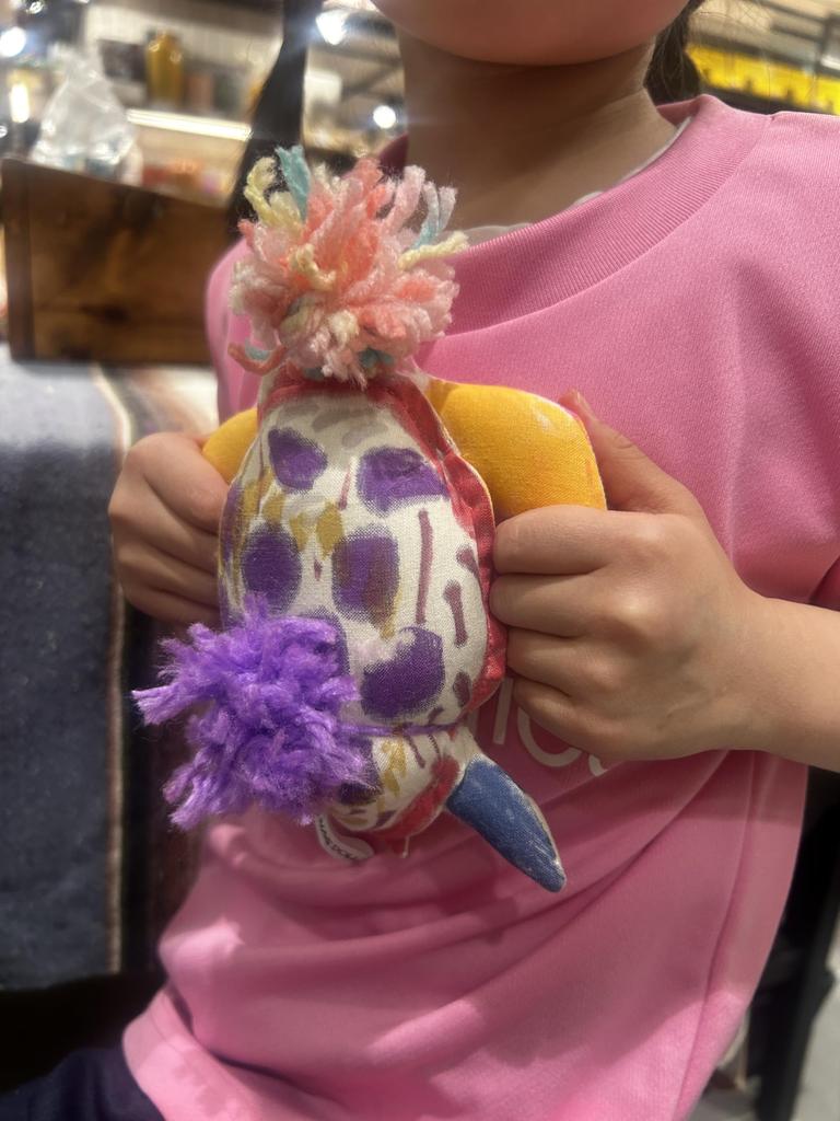 Canvas Doll Penguin Medium 17x10x8cm (Suitable for writing, colored paper, gifts, art workshops, presents, get-well wishes, celebrations)