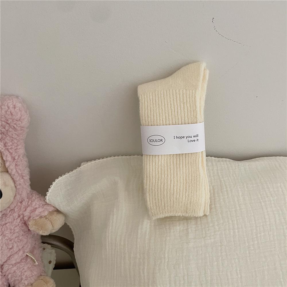 Dámské podzimní a zimní nové jednobarevné vlněné zahuštěné teplé ponožky Yuezi s trubkovým vlasem