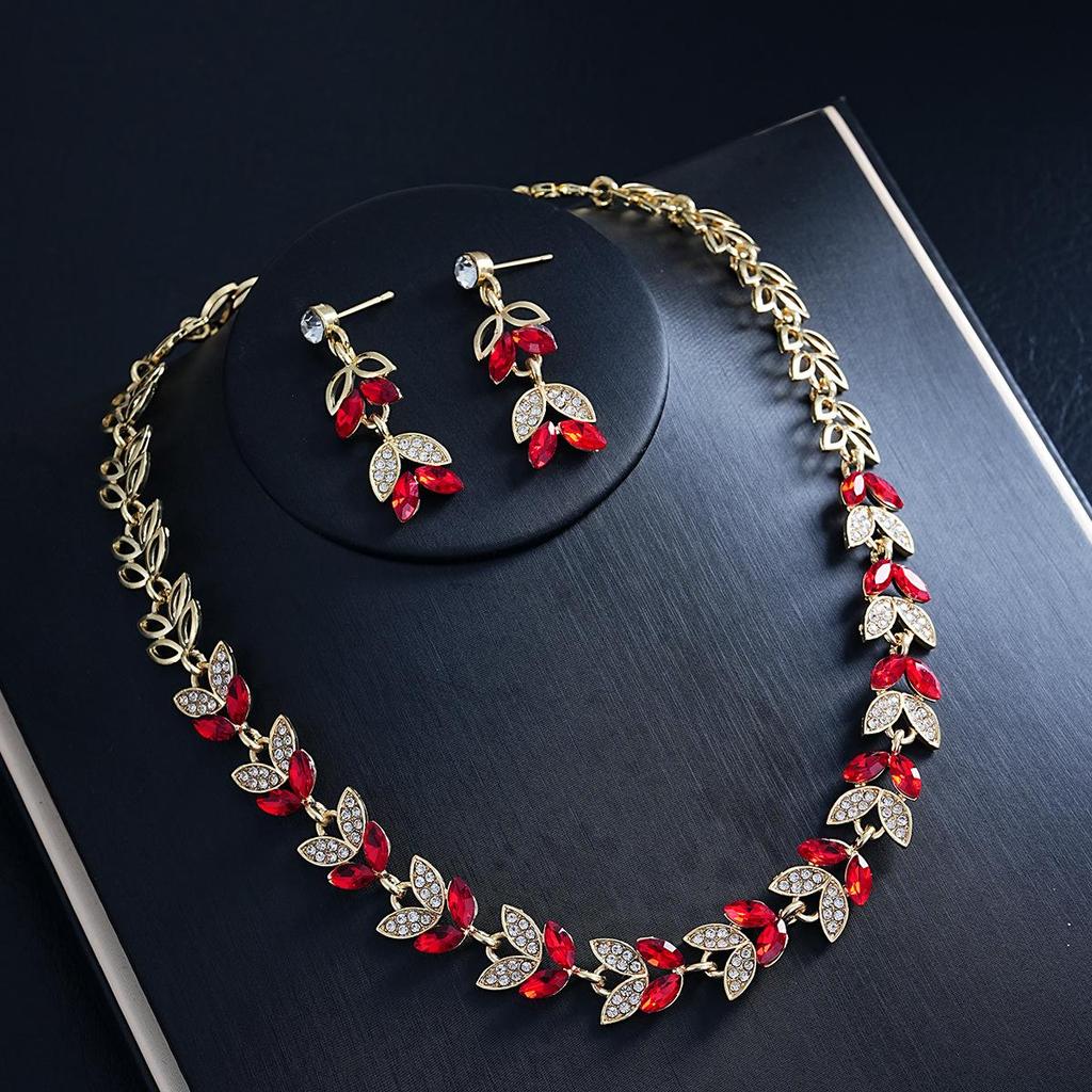 Hot-Selling Bridal Pendant Necklace & Earring Set - Fashionable Jewelry for Banquets