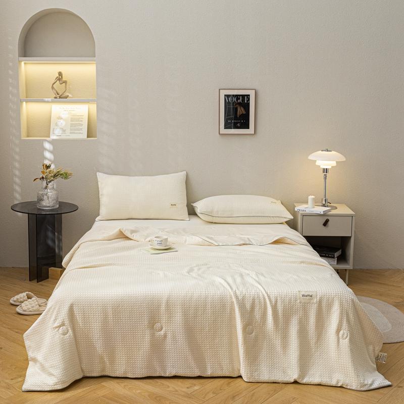 Summer Cotton Quilts Thin Air Conditioning Comforter Soft Breathable Office Nap Blanket Quilted Bed Covers