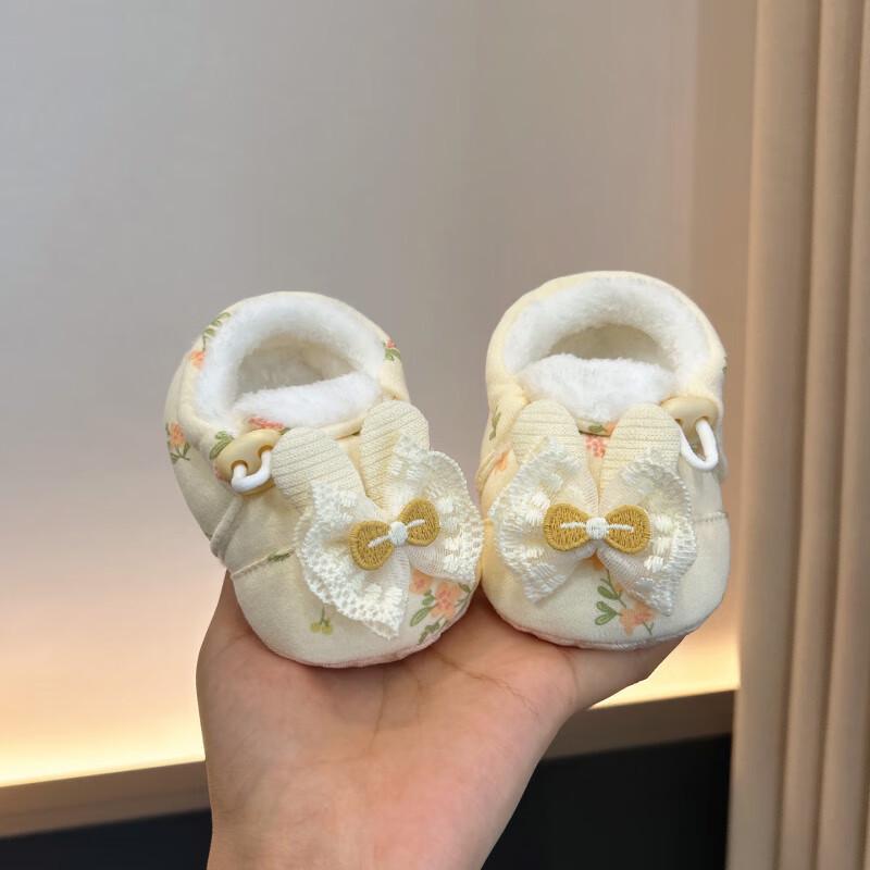 Baby Girls' Velvet Cotton Shoes: Soft Sole, Elastic Band, Non-Slip Shoe Covers for Autumn/Winter (0-1 Year)