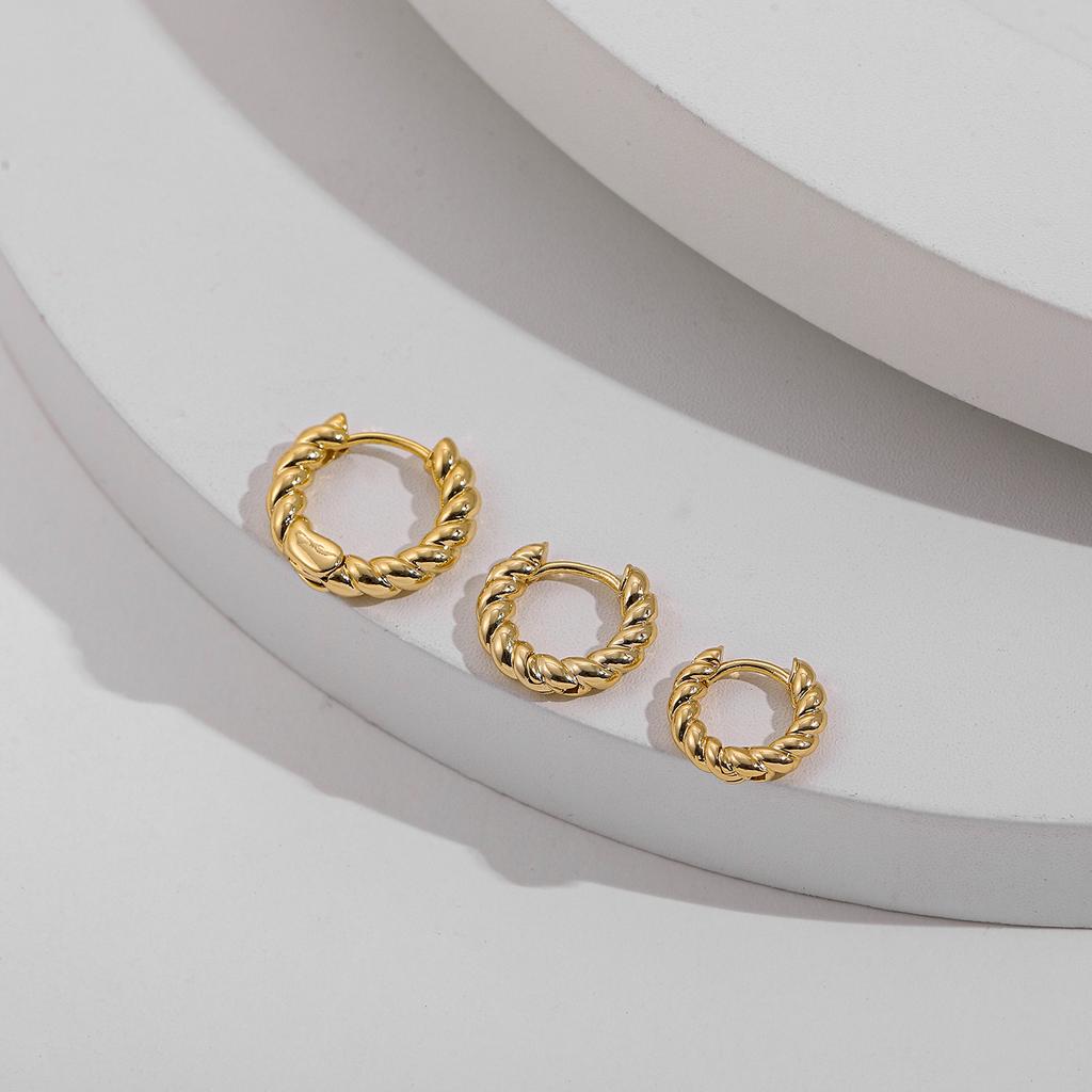 New Trendy Twisted Small Hoop Earrings for Women Fashion Gold Color Metal Circle Tiny Hoops Huggie Ear Buckle Jewelry 2026