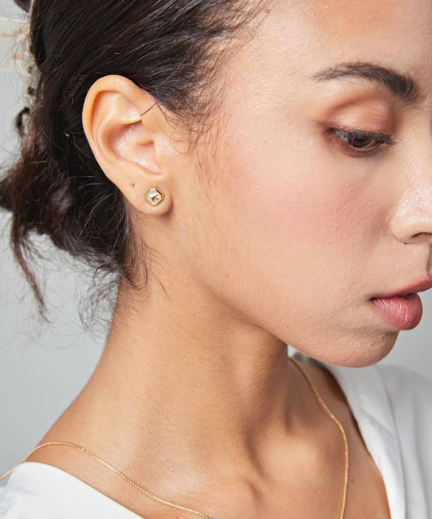 Gaman Mop Bird Stud Earrings