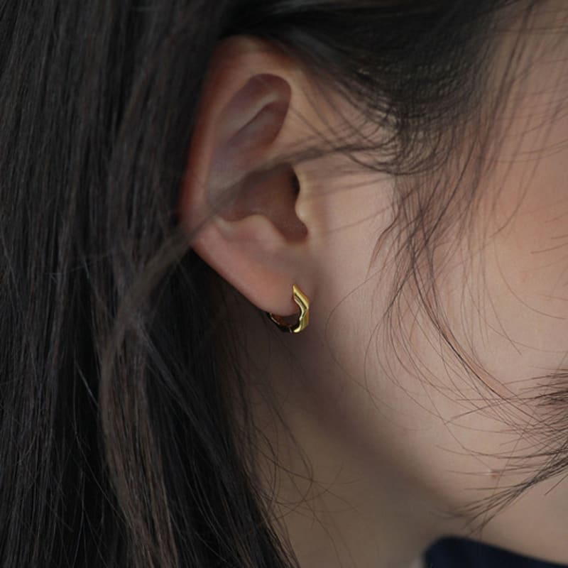 

modernlike 14k gold-filled silver roller one-touch earrings Yellow Gold