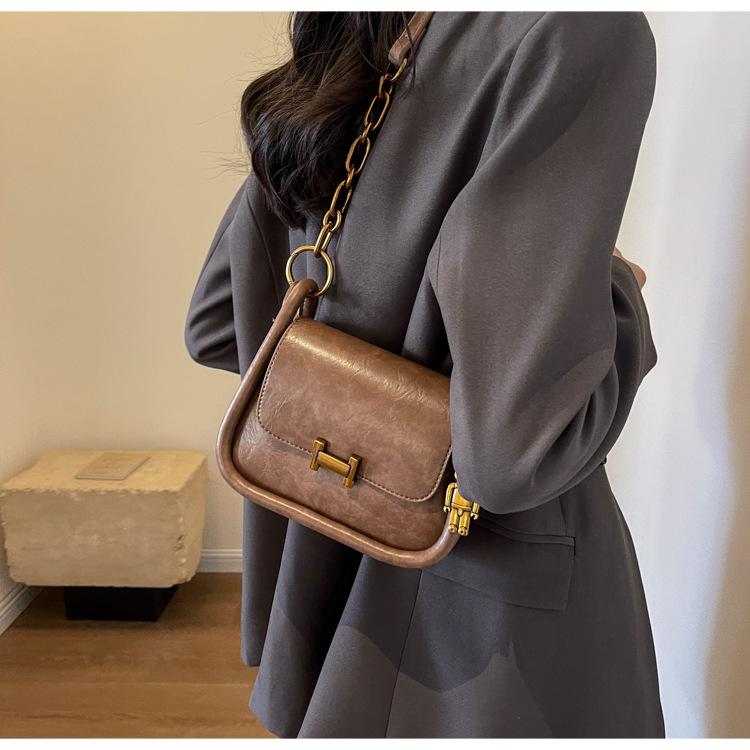 

Retro fashion bag women s 2025 new autumn and winter Maillard small square bag high-end versatile shoulder bag 20*8*14 хаки