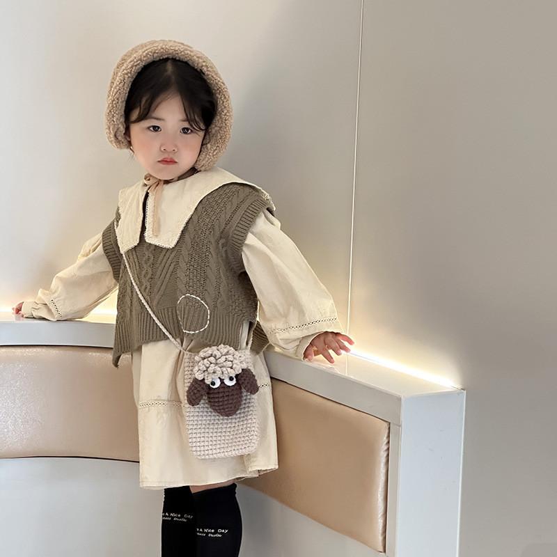 Adorable Handcrafted Knitted Mini Crossbody Bag For Kids Perfect For Outdoor Use