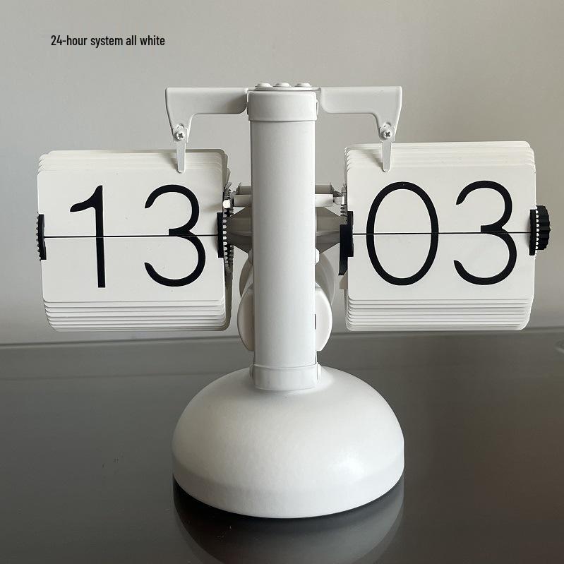 European Retro Mechanical Flip Clock - Desktop Ornament for Living Room