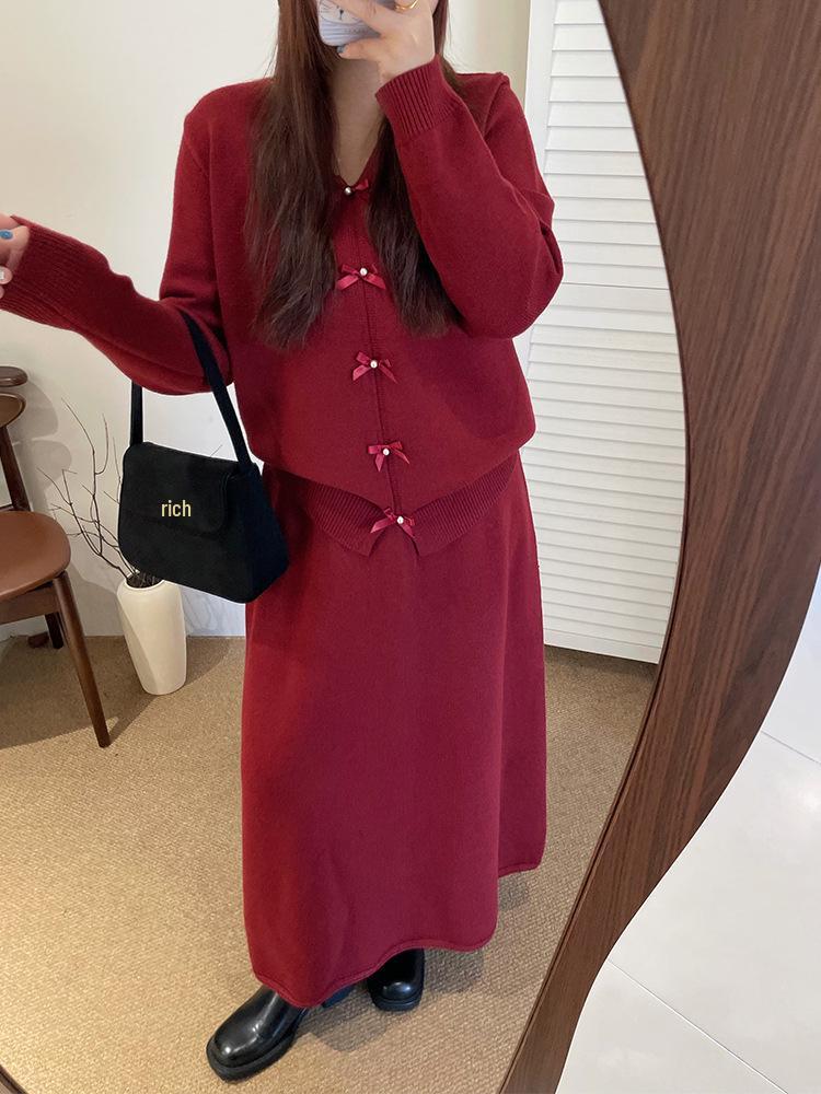 Elegant V-neck Plus Size Knitwear Two-Piece Set: Pullover & Half Skirt, Winter 2025