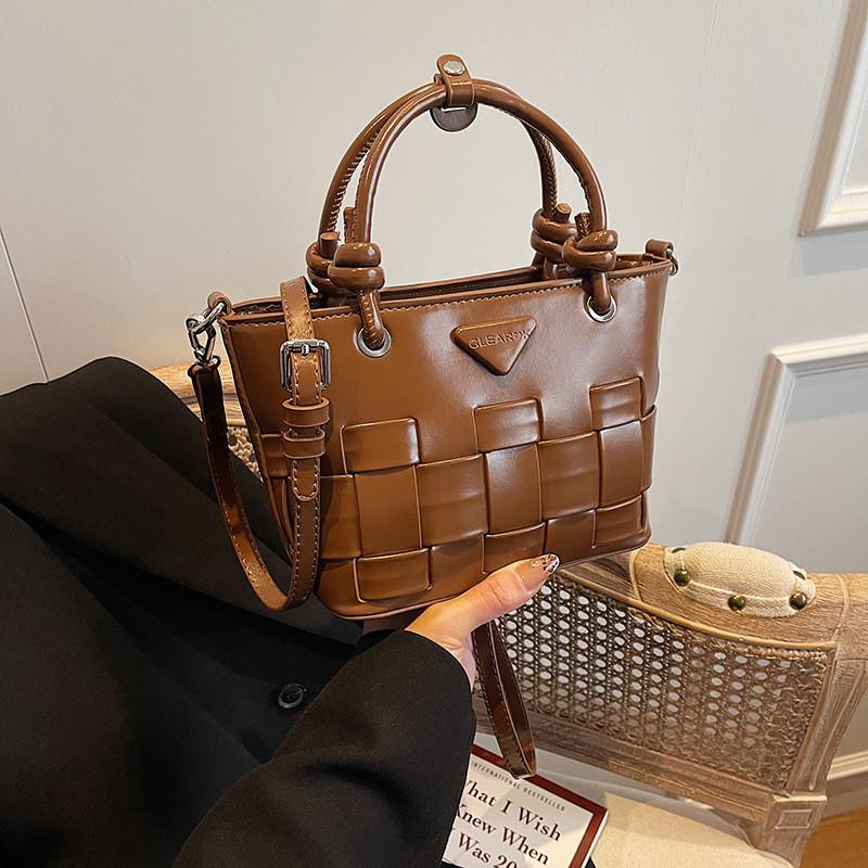 IELGY Bucket Bag Autumn Winter All-Match Fashion Niche Cross-Body Retro Handbag