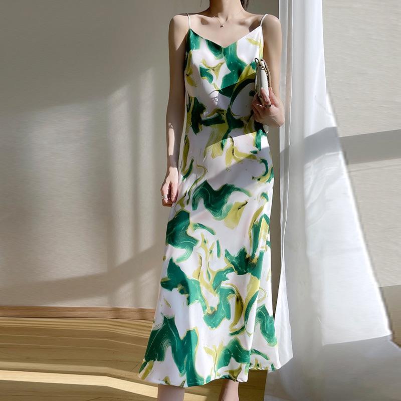 

Plus Size V-Neck One-Shoulder Ice Silk Midi Dress - Loose-Fitting Spring Print Large зелёный