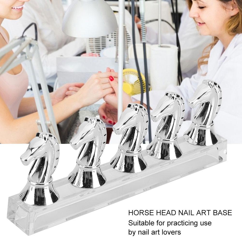 Stojak do ćwiczeń na tipsy w kształcie końskiej głowy, adsorpcja magnetyczna, uchwyty do ekspozycji sztucznych paznokci, srebrny