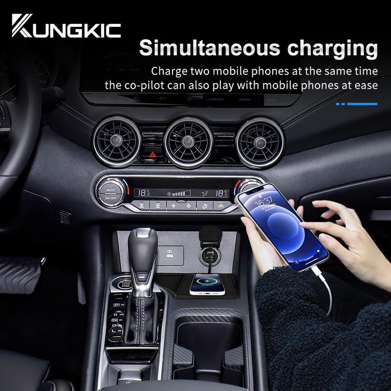 For Nissan Sylphy/Sentra     2024 2025 Wireless Phone Charging Pad Silicone Charger 15W Adapter for iphone