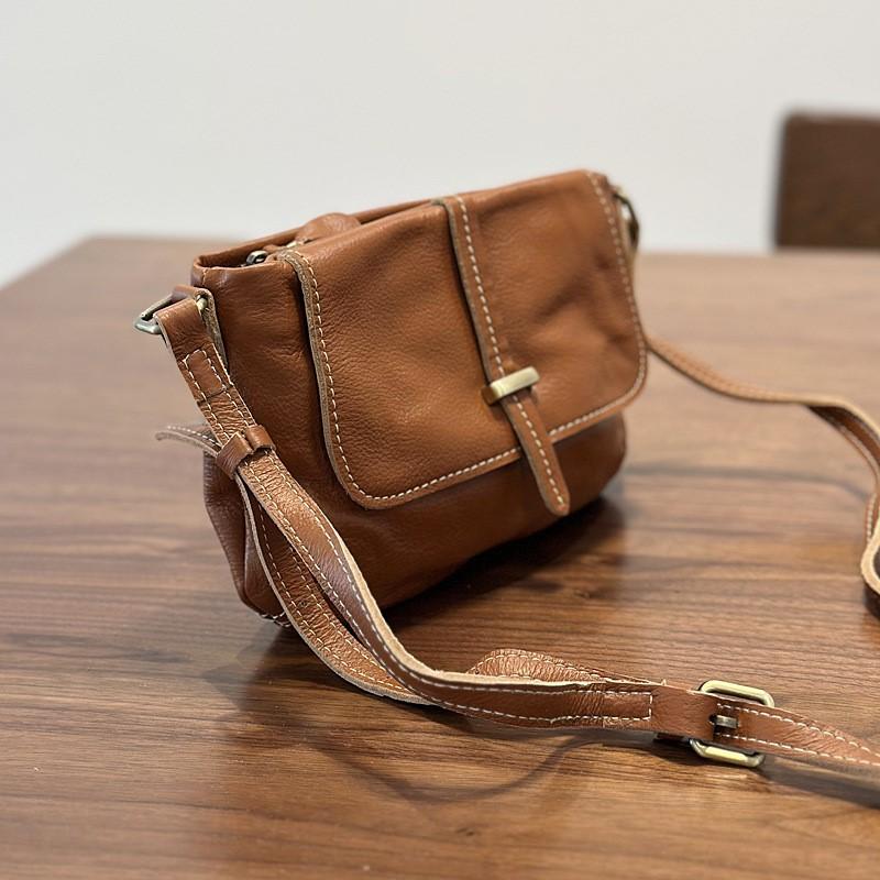 Johnature Retro Genuine Leather Messenger Bag Versatile Lightweight Women Small Bag Commuter Shoulder Crossbody Bags