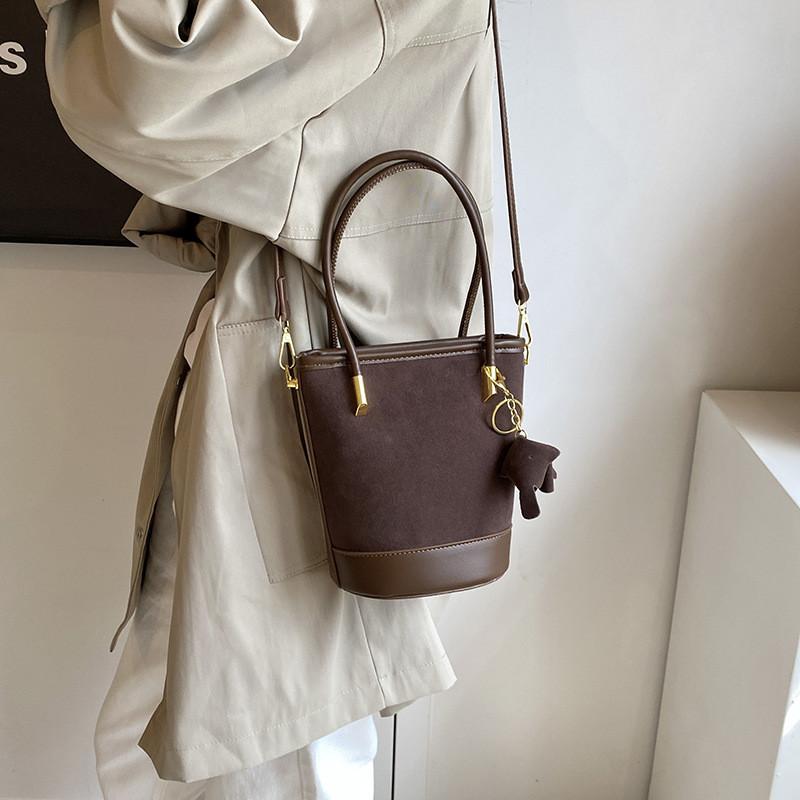 Ielgy Fashion Ladies Handbag Autumn Winter Popular Commuter All-Match Cross-Body Bucket Bag