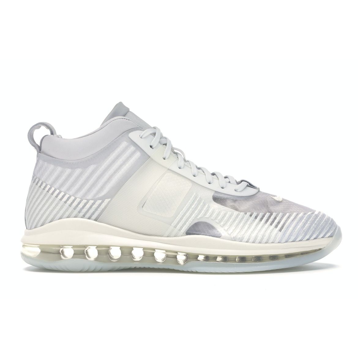 

Белые мужские кроссовки Nike John Elliott x LeBron Icon QS Sail Summit AQ0114-101