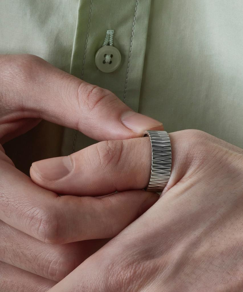 Maz Surgical Square Texture Ring