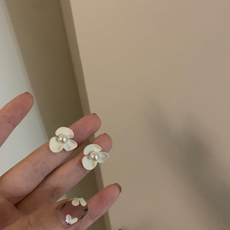 Винтажные серьги-гвоздики с жемчужными цветами, элегантные французские серьги-придворки, модные серьги.