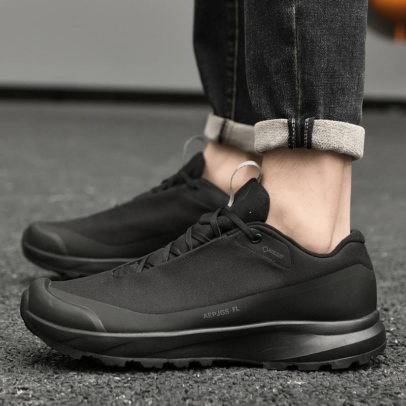 

Men s shoes summer new Internet celebrity same outdoor casual sports shoes non-slip wear-resistant heightening thick-soled versatile trendy shoes 38 чёрный