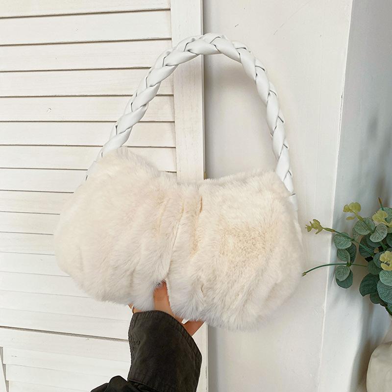 

Simple and stylish woven handbags are popular in the season, new casual plush bags, fluffy shoulder armpit bags. one size fits all