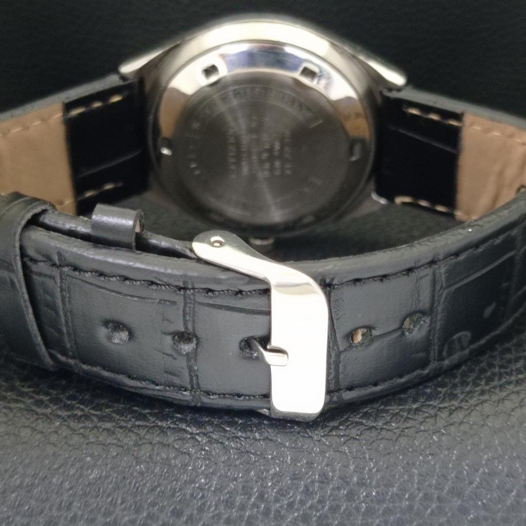 CITIZEN AUTOMATIC 8200 VINTAGE JAPAN MENS BLACK COLOR DIAL WATCH a702128-5 R208-a702128