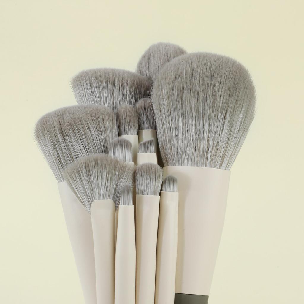 12Pcs Makeup Brushes High Quality Wooden Handle Beginner's Full Set Of Powder Brush Eyeshadow Brush Facial Beauty Tools