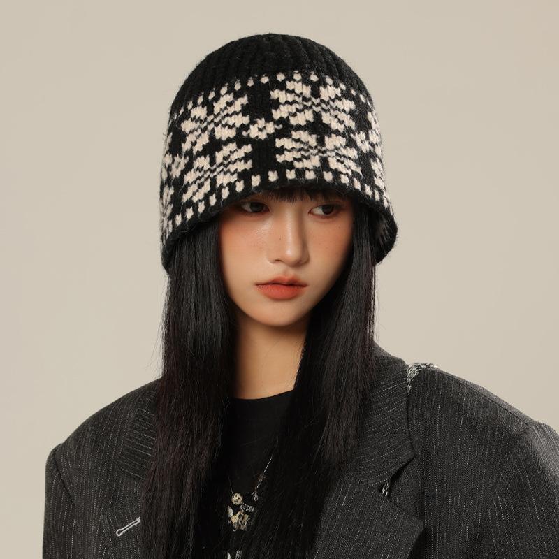 Autumn and Winter Hat Women's Color Matching Knitted Hat Windproof Warm Wool Hat Fashion Basin Hat